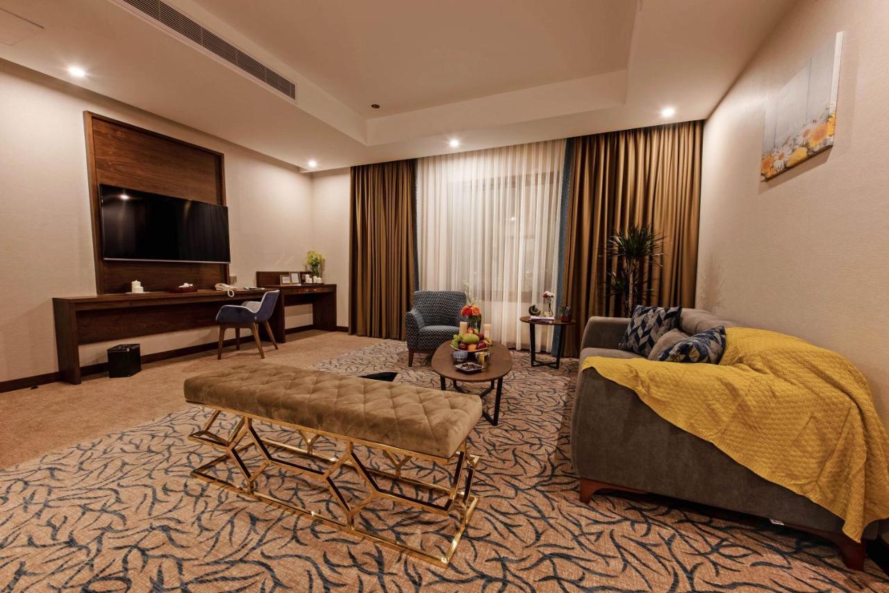 Sunday Emerald Hotel Jeddah Exterior photo